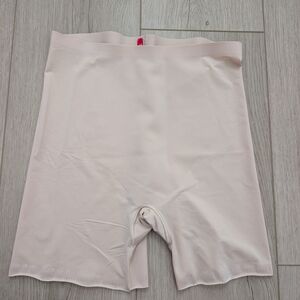 SPANX Thinstincts 2.0 mid-thigh shaping shorts
